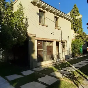 https://duplex-frente-al-club-de-campo-mendoza.hotelsmendoza.com